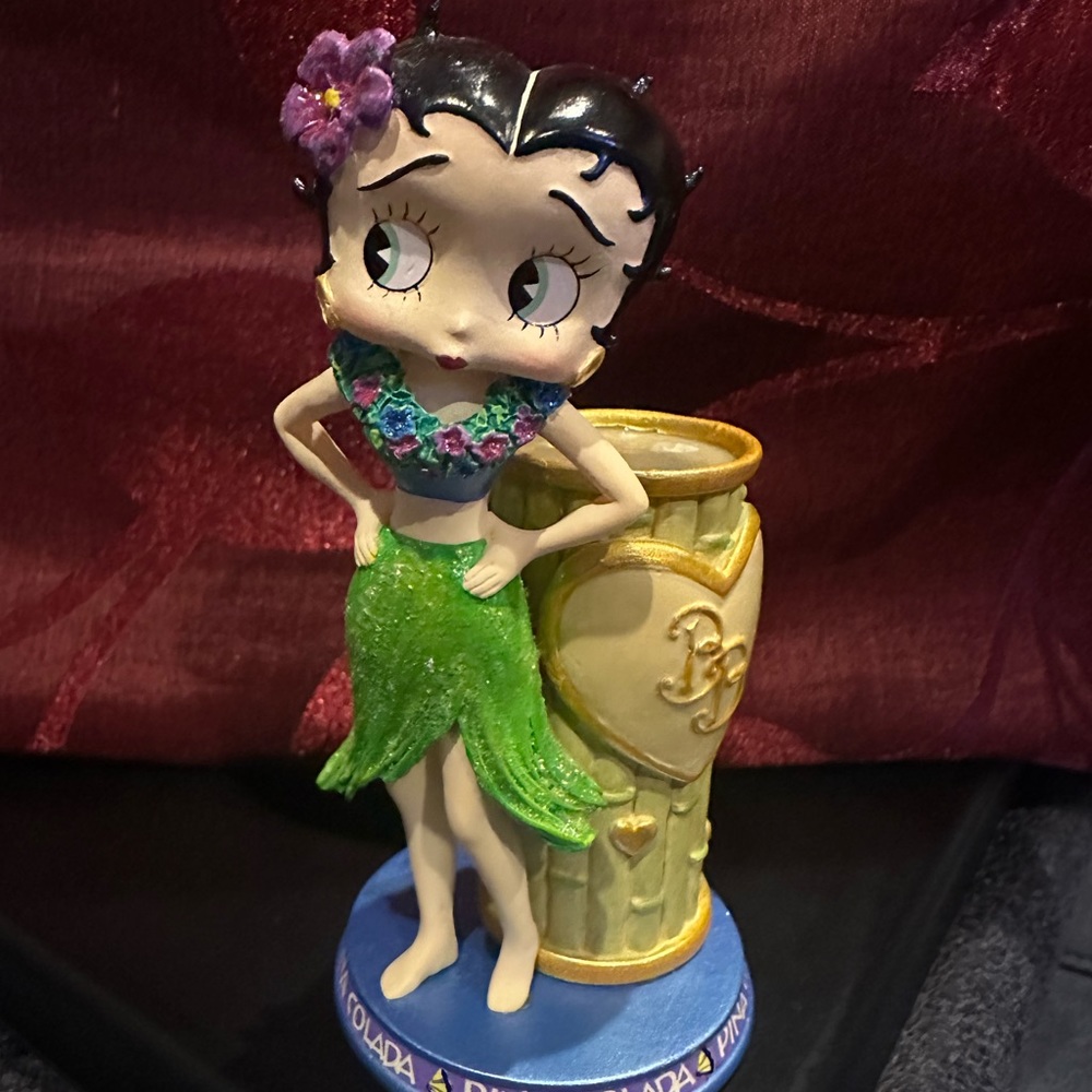 Betty Boop Danbury Mint Figurine Pina Colada Hula Honey